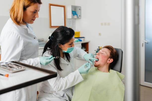 Best Dentist for Tooth Abscess  in New Berlin, WI